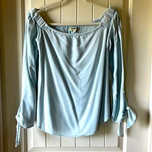 Off shoulder denim top